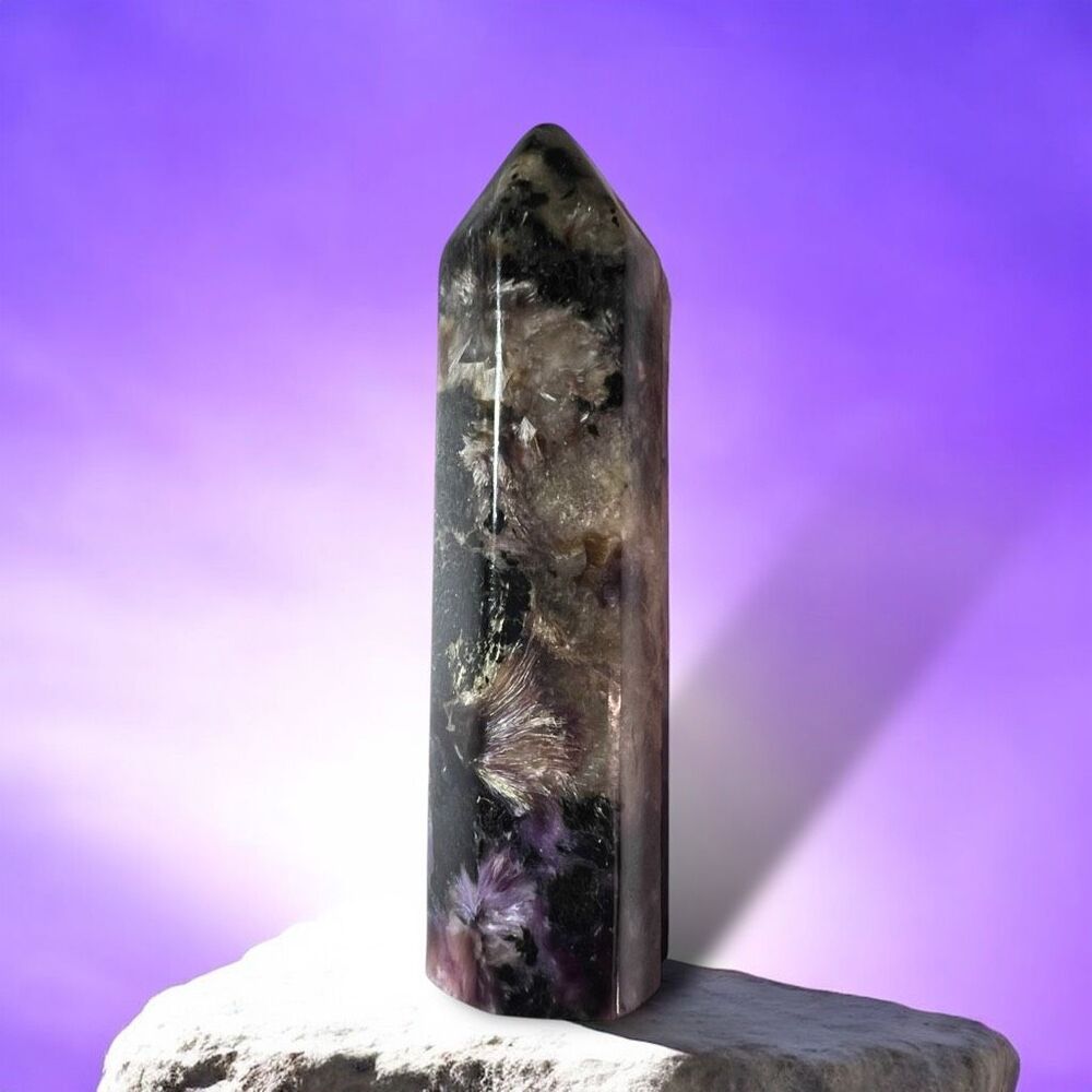Chaorite Crystal Meditation Mini Tower